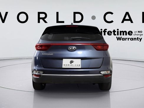 Used 2020 Kia Sportage LX image 3