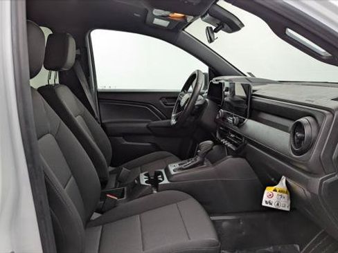Used 2023 Chevrolet Colorado W/T RWD image 21