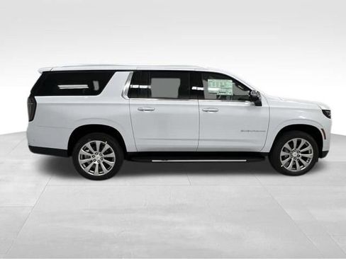 New 2026 Chevrolet Suburban Premier w/ Sun And Tow Package AWD/4WD image 19