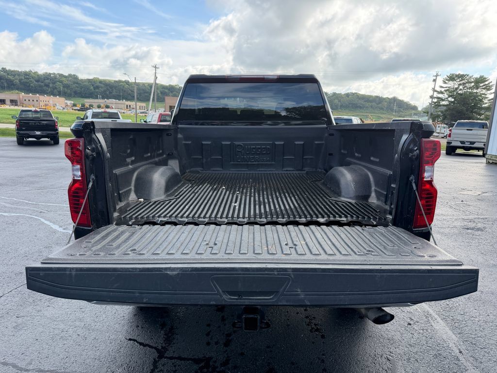 Used 2025 Chevrolet Silverado 2500 LT w/ Convenience Package AWD/4WD image 12