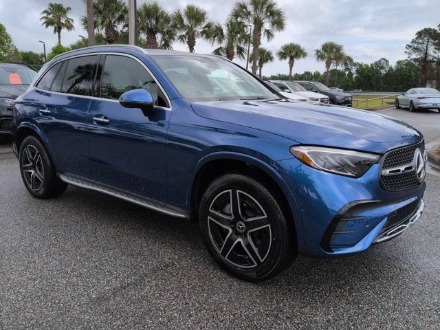Used 2026 Mercedes-Benz GLC 300 image 2