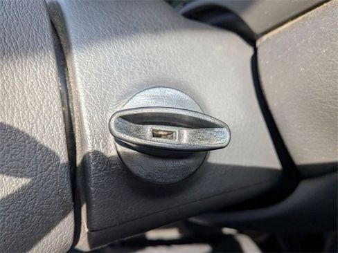 Used 2004 Ford Mustang V6 image 19