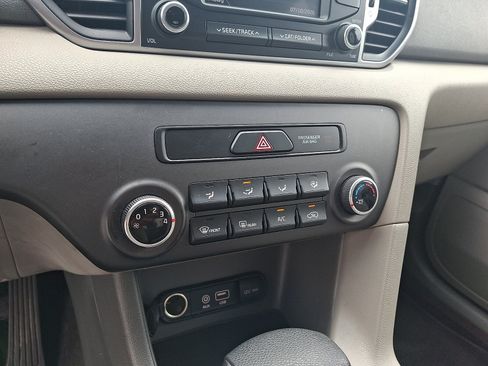 Used 2017 Kia Sportage LX AWD/4WD image 15