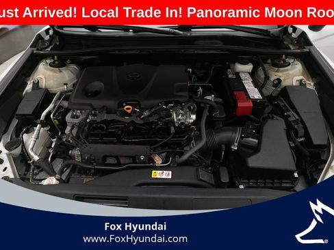 Used 2022 Toyota Camry XLE w/ Navigation Package image 3