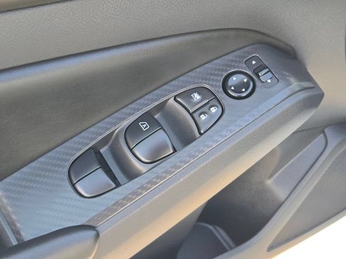 Certified 2025 Nissan Altima 2.5 S FWD image 12