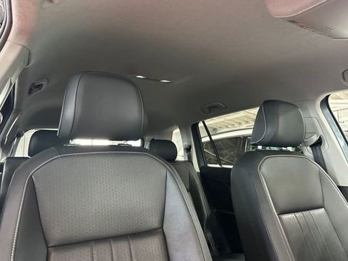 Certified 2023 Volkswagen Tiguan SE FWD image 21
