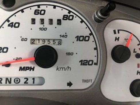 Used 2002 Ford Explorer Sport Trac 4x4 image 6