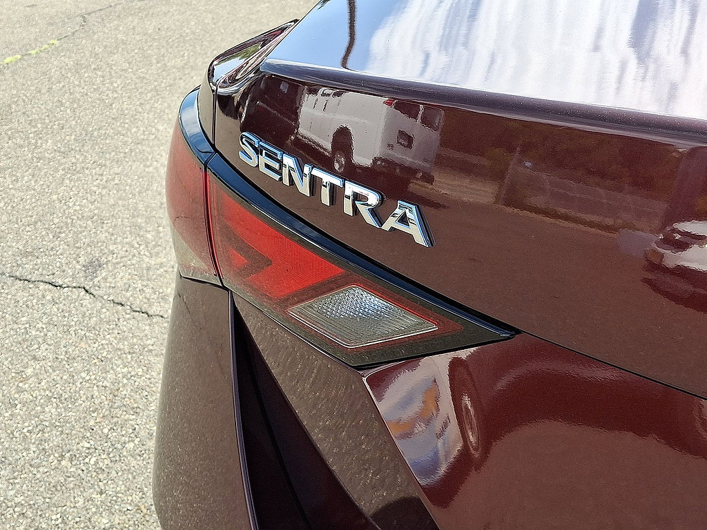 Used 2022 Nissan Sentra SV FWD image 23