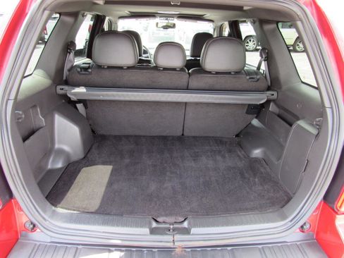Used 2011 Ford Escape XLT w/ 203A Rapid Spec Order Code AWD/4WD image 30