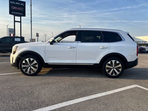Used 2022 Kia Telluride EX w/ EX Premium Package FWD image 5
