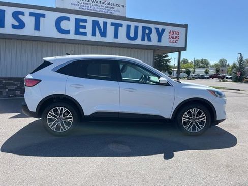 Used 2022 Ford Escape SEL AWD/4WD image 16