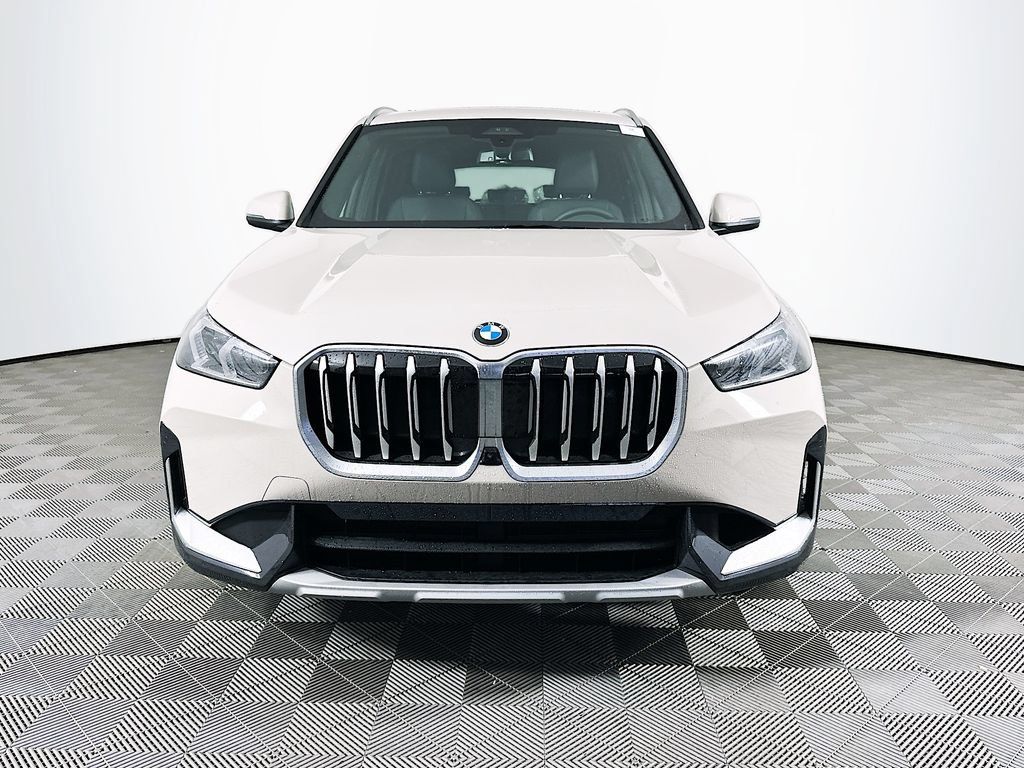 Used 2026 BMW X1 xDrive28i w/ Technology Package AWD/4WD image 3