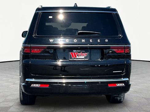 Used 2024 Jeep Wagoneer L Series II w/ Flexible Seating Group AWD/4WD image 5