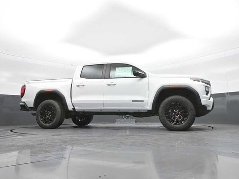 New 2026 GMC Canyon Elevation image 41