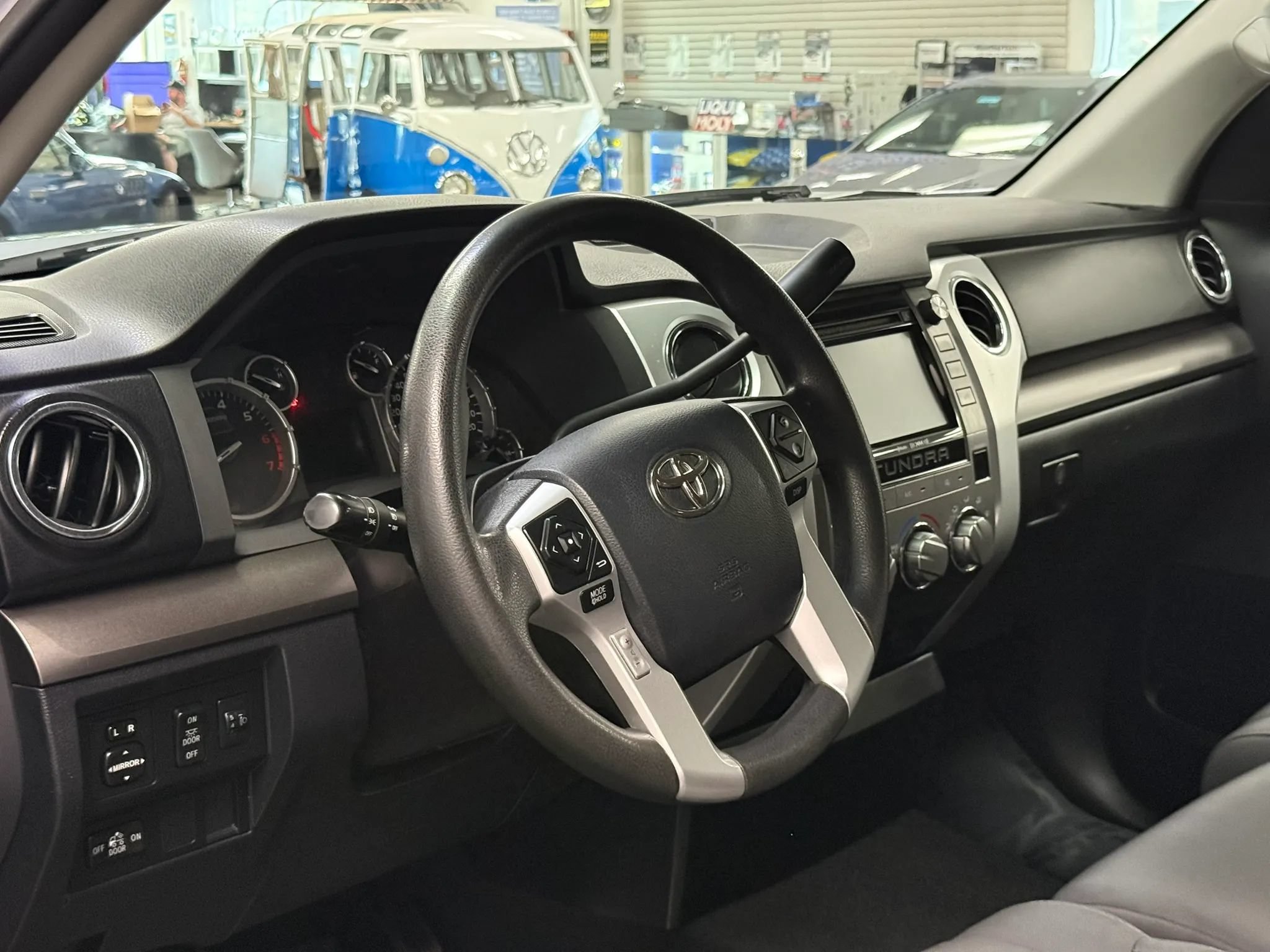Used 2017 Toyota Tundra SR5 RWD image 14