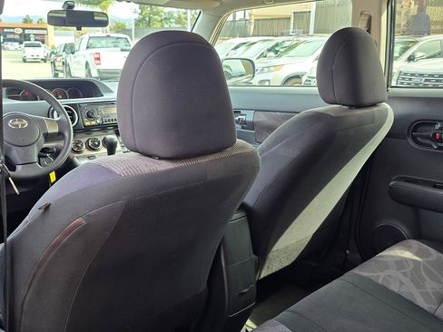 Used 2013 Scion xB image 25