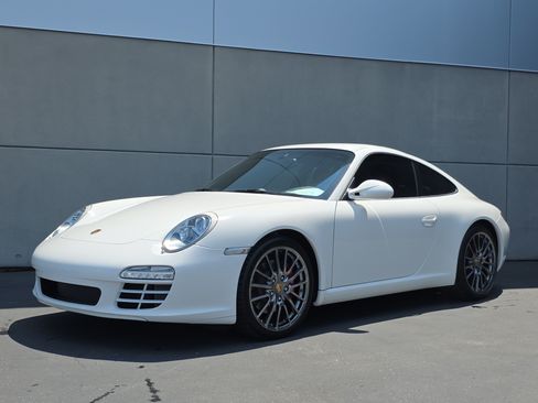 Used 2009 Porsche 911 Carrera S RWD image 1