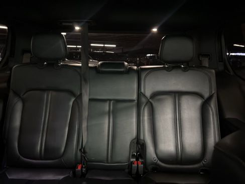 Used 2022 Jeep Wagoneer Series III w/ Premium Group I image 13