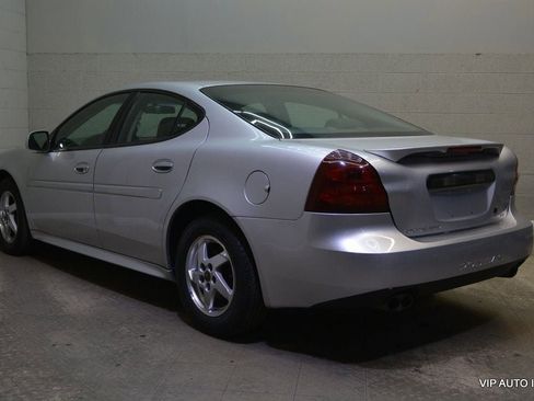 Used 2004 Pontiac Grand Prix GT w/ Drivers Package FWD image 3