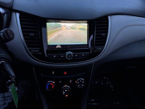 Used 2019 Chevrolet Trax LT image 24