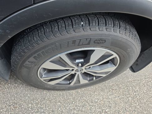 Used 2024 Nissan Murano SV FWD image 11