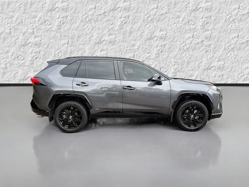 Used 2024 Toyota RAV4 XSE AWD/4WD image 2