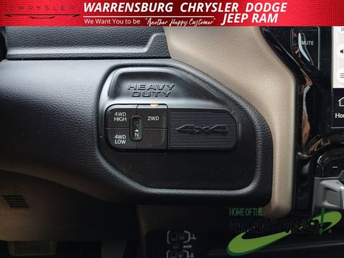 Used 2024 RAM 2500 Laramie AWD/4WD image 30