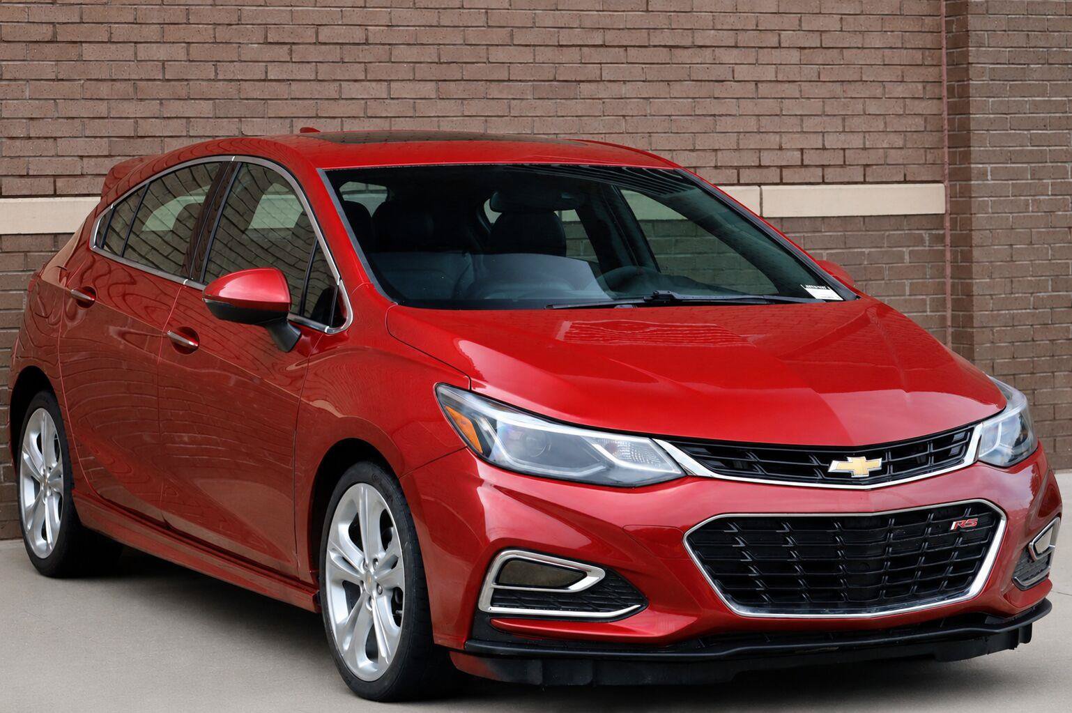 Used 2018 Chevrolet Cruze Premier FWD image 7
