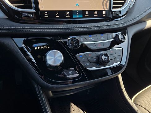New 2026 Chrysler Pacifica Limited AWD/4WD image 23