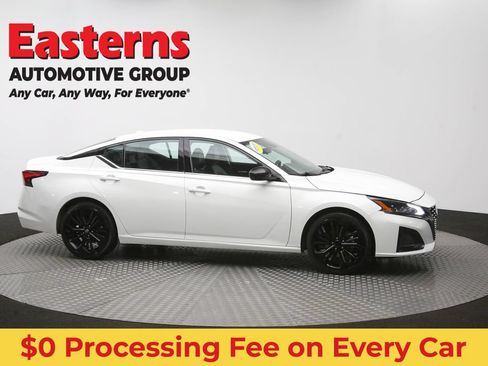 Used 2024 Nissan Altima 2.5 SR FWD image 46