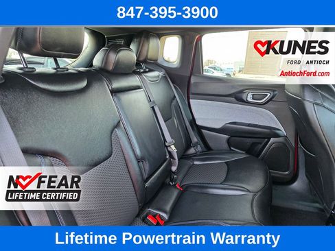 Used 2025 Jeep Compass Latitude image 27