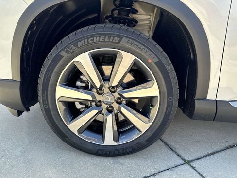 Used 2025 Honda Pilot Touring image 20