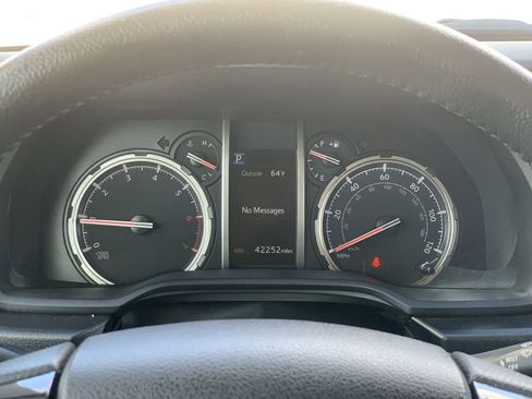 Used 2024 Toyota 4Runner TRD Off-Road Premium image 8