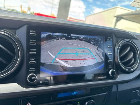 Used 2021 Toyota Tacoma TRD Off-Road AWD/4WD image 18