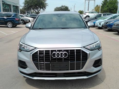 Used 2022 Audi Q3 2.0T Premium AWD/4WD image 2