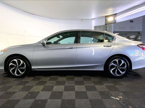 Used 2017 Honda Accord EX-L image 2