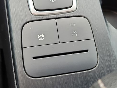 Used 2022 Ford Escape SE w/ SE Sport Appearance Package FWD image 29