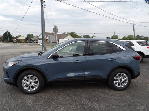 Used 2024 Ford Escape Active w/ Tech Pack #1 AWD/4WD image 3