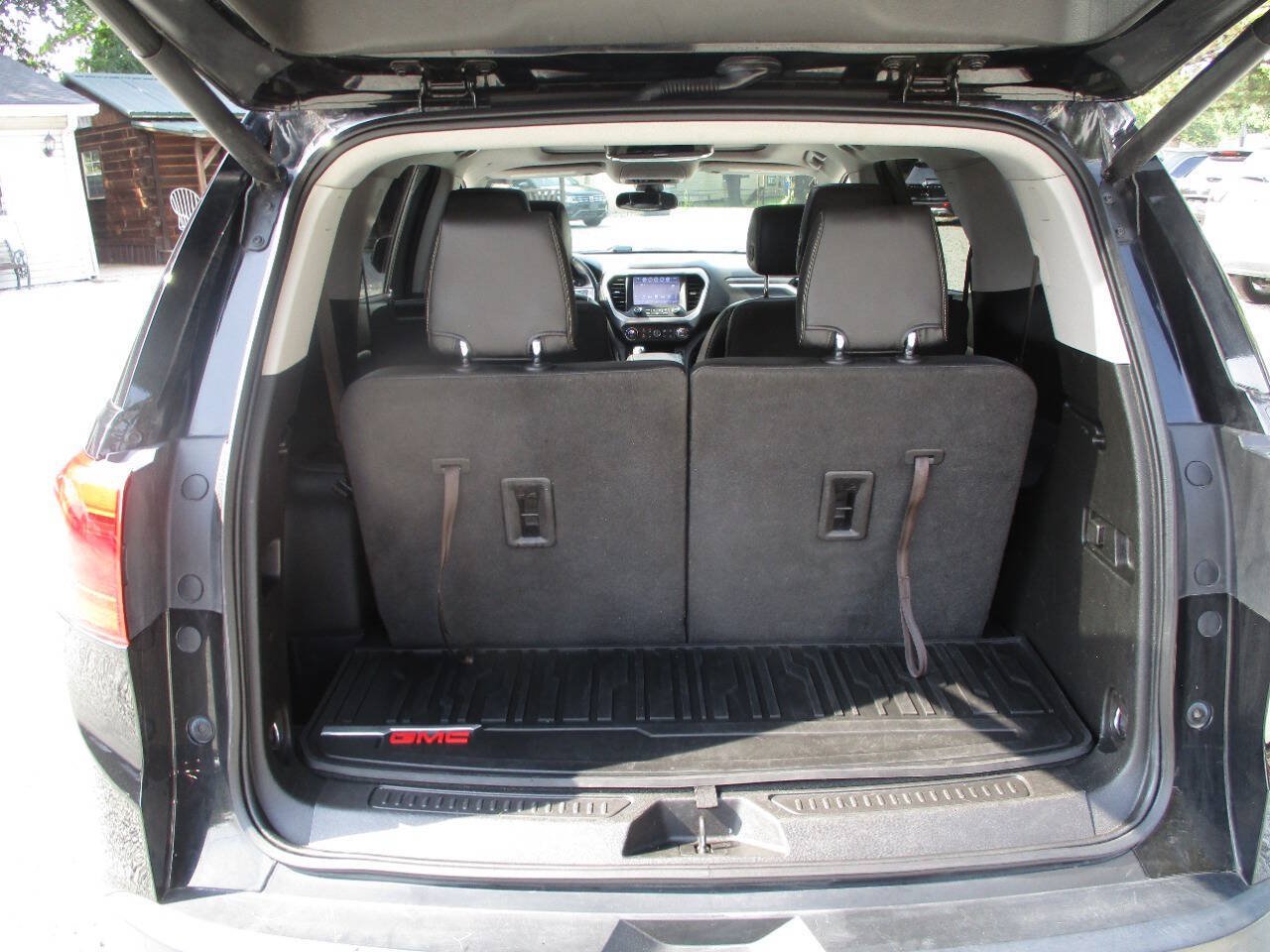 Used 2018 GMC Acadia SLT AWD/4WD image 17