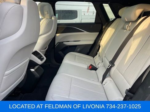 Used 2024 Cadillac Lyriq Luxury image 9