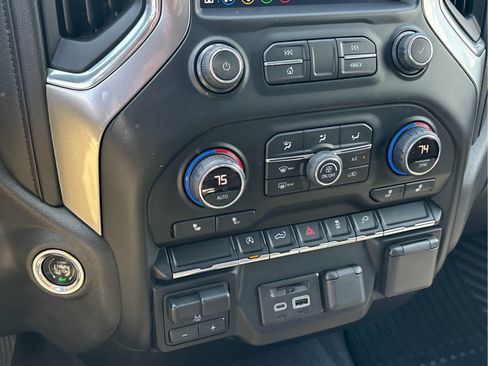 Certified 2019 Chevrolet Silverado 1500 LT w/ All-Star Edition AWD/4WD image 15