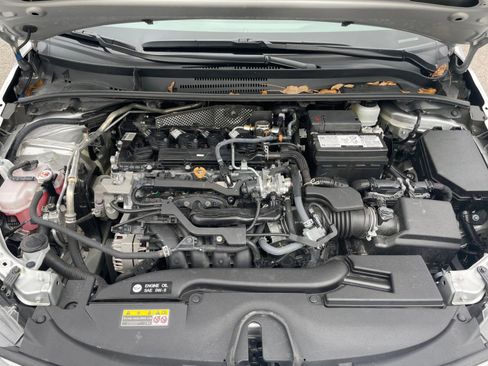 Used 2025 Toyota Corolla LE image 30