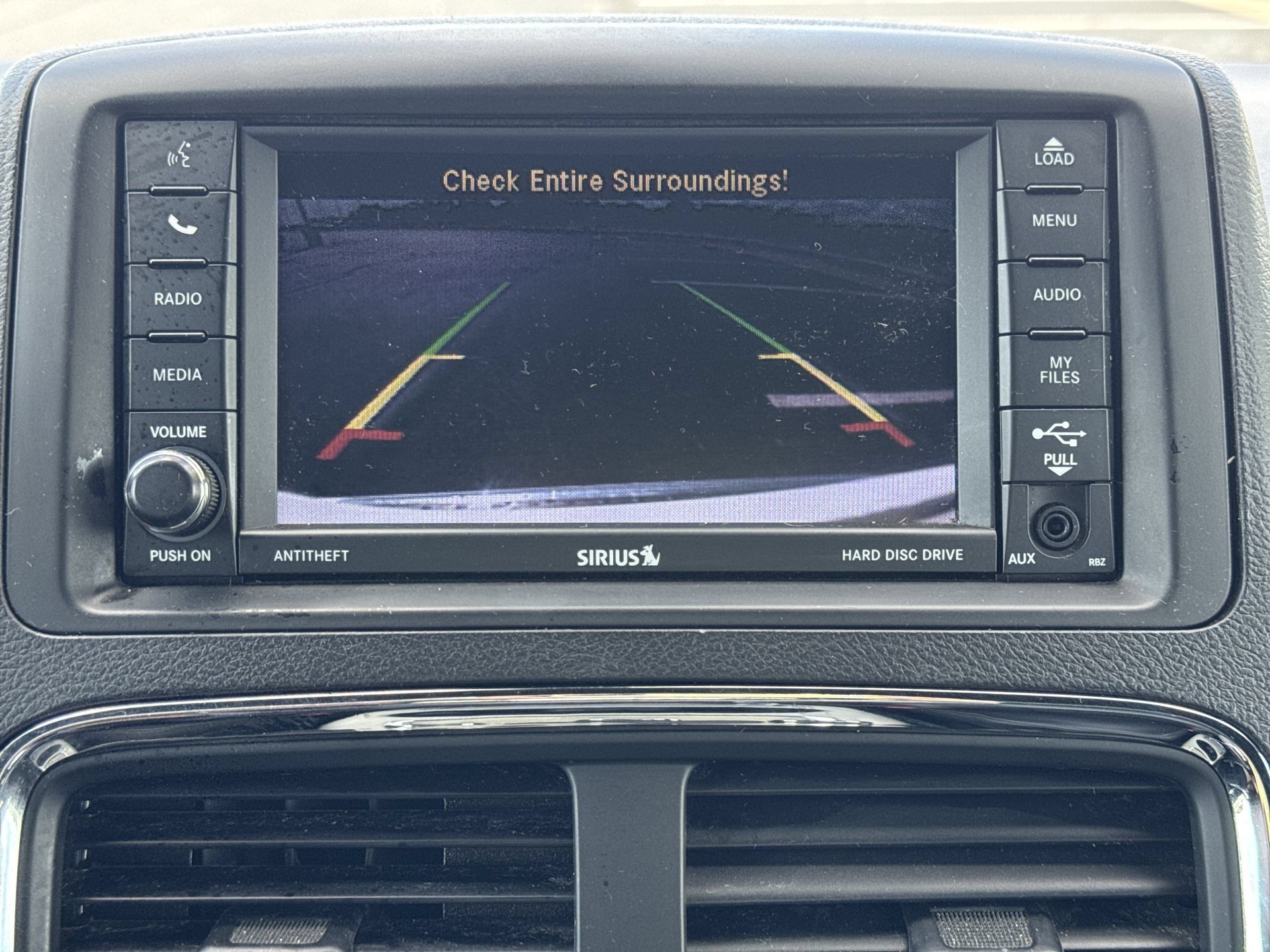 Used 2019 Dodge Grand Caravan SXT FWD image 17