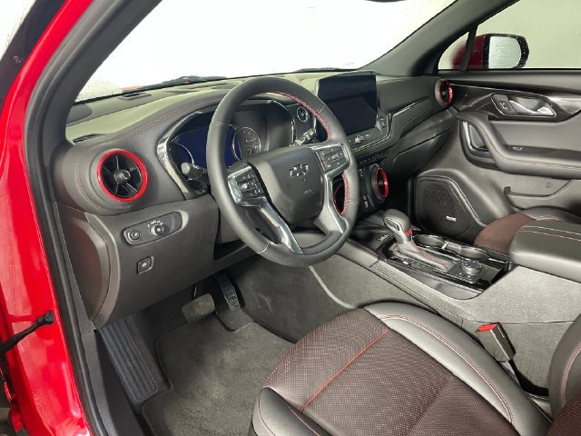 Used 2024 Chevrolet Blazer RS AWD/4WD image 3