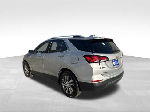 Used 2022 Chevrolet Equinox Premier AWD/4WD image 4