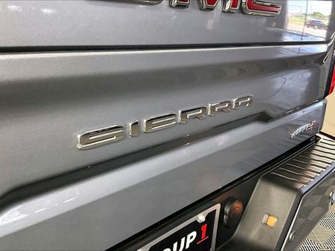 Used 2024 GMC Sierra 1500 AT4 w/ Technology Package AWD/4WD image 30