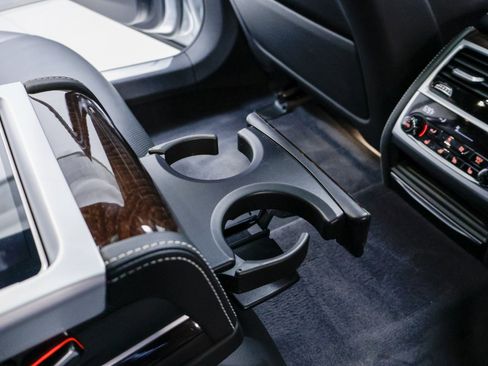 Used 2020 BMW ALPINA B7 xDrive w/ Luxury Rear Seating Package image 39