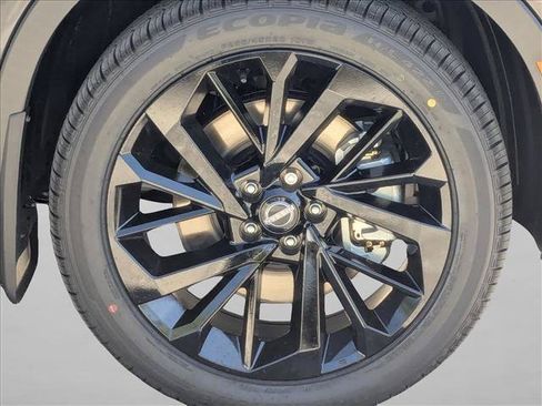 New 2026 Nissan Rogue Platinum AWD/4WD image 10