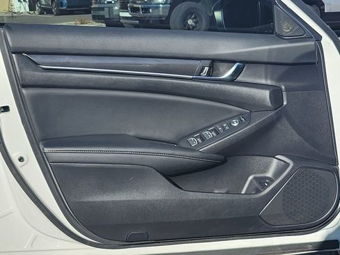 Used 2022 Honda Accord Sport image 28