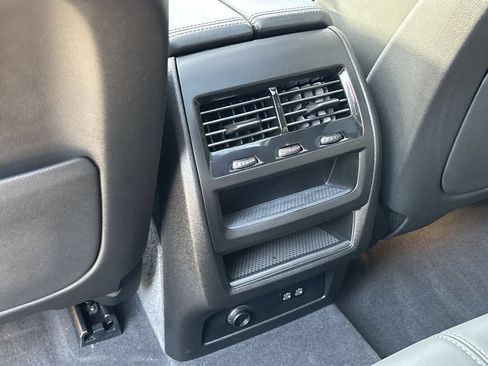 Used 2025 BMW X5 xDrive40i w/ M Sport Package AWD/4WD image 24
